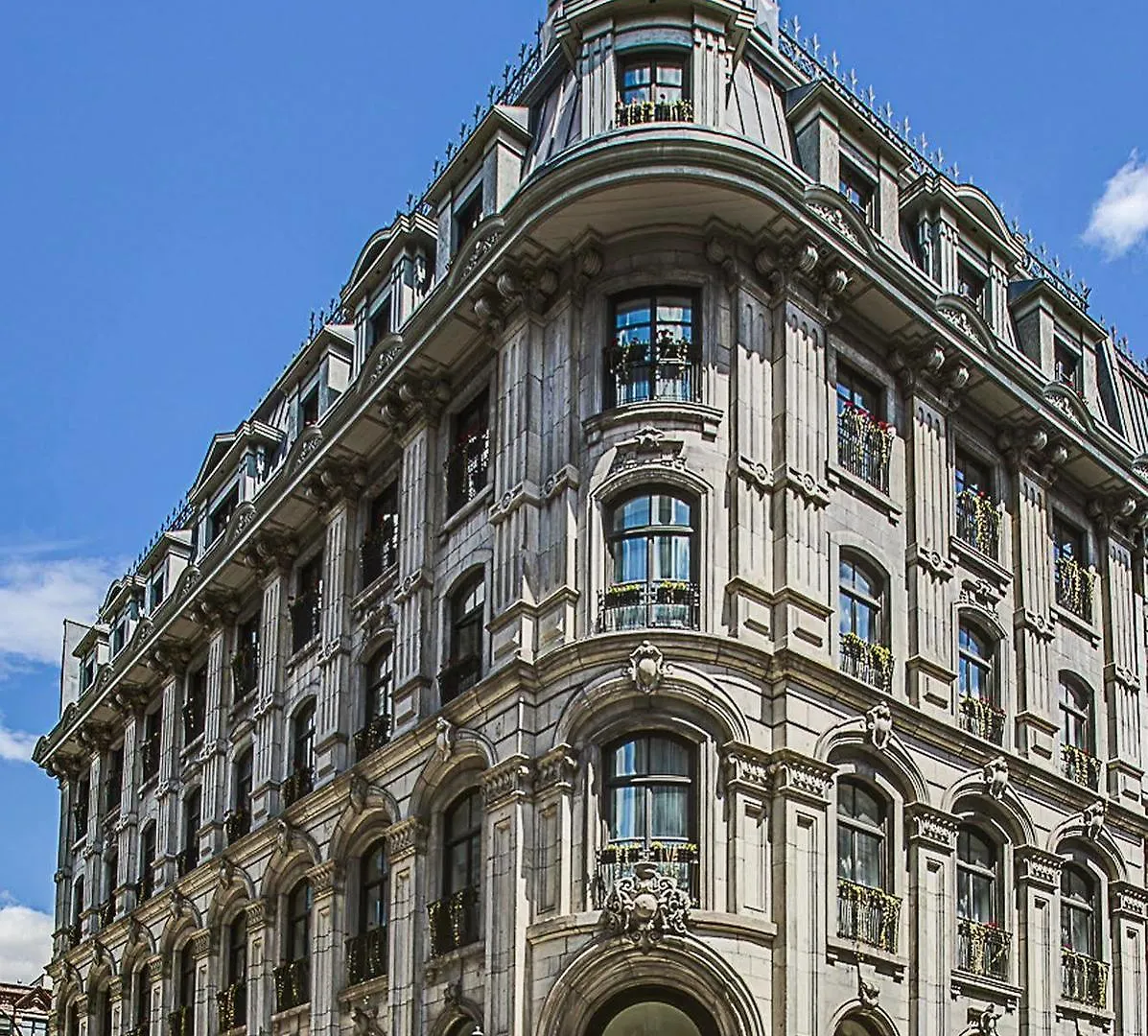 Hotel Gault contacts